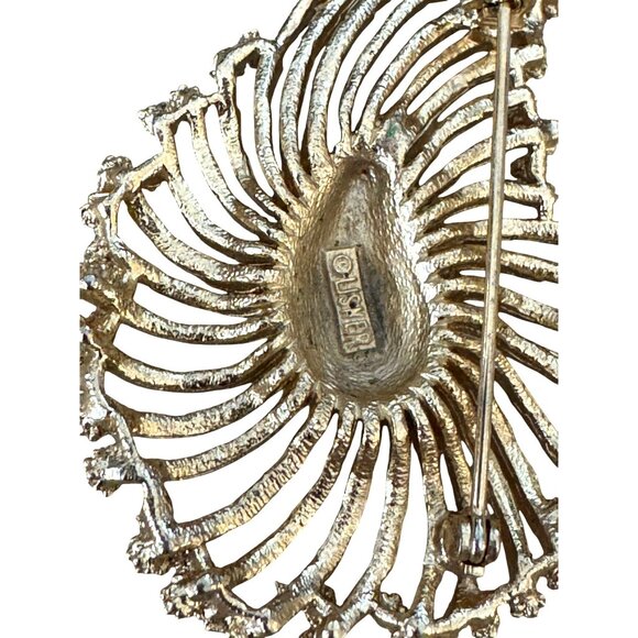 Lisner Vintage Gold Tone Brooch Pin Textured Metal Openwork 2 1/4" x 1 3/4" - Picture 7 of 7